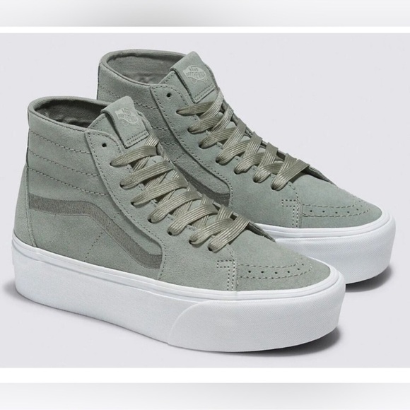 Vans Shoes - Vans Sk8-Hi top shoe size 7.5w 6m green gray